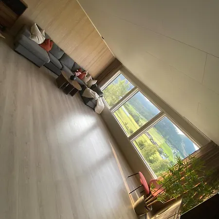 Fjord & Mountain View House Feriehus