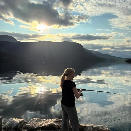 Сasa de vacaciones Fjord & Mountain View House Near Andalsnes